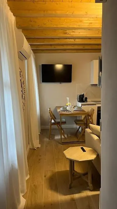 דירות לצנו La Casa Di Gio 0*,  איטליה
